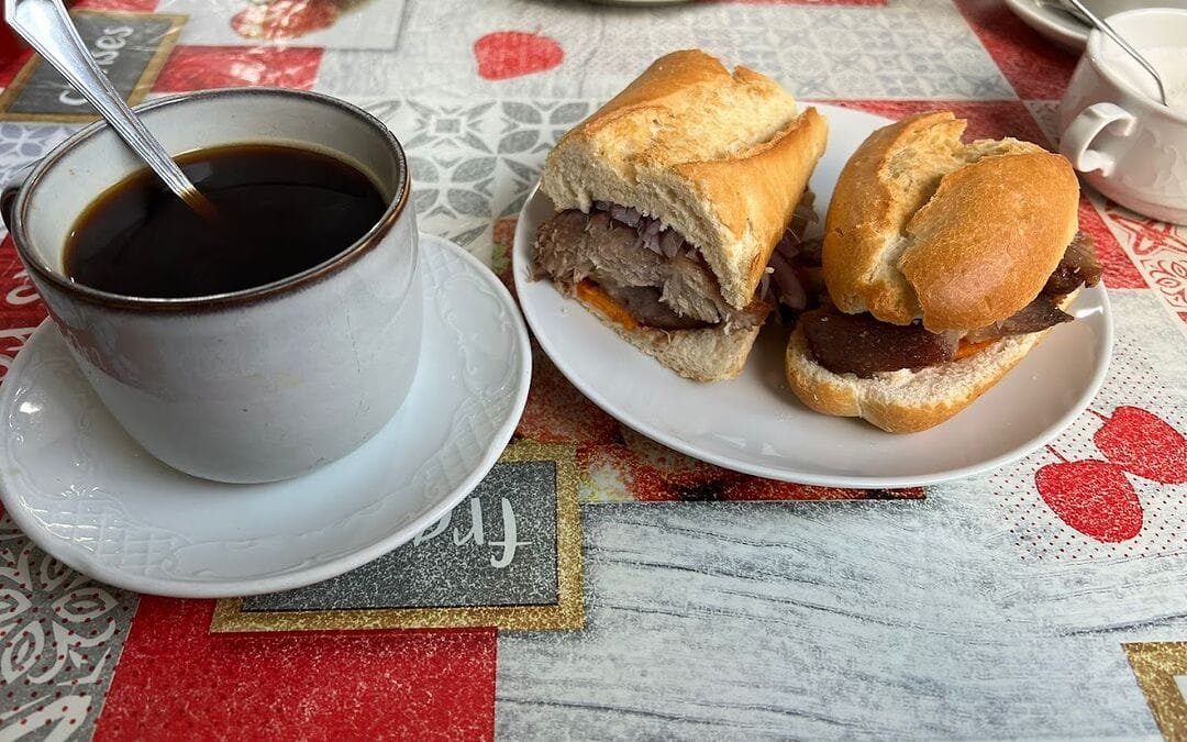 Antojitos Peruanos: Desayuno Tradicional en Madrid