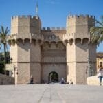 Consulta en línea o presencial para tu sueño de vivir en España: Guía completa