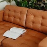 Eliminada la extinción de ausencia prolongada en España superiores a 6 meses.